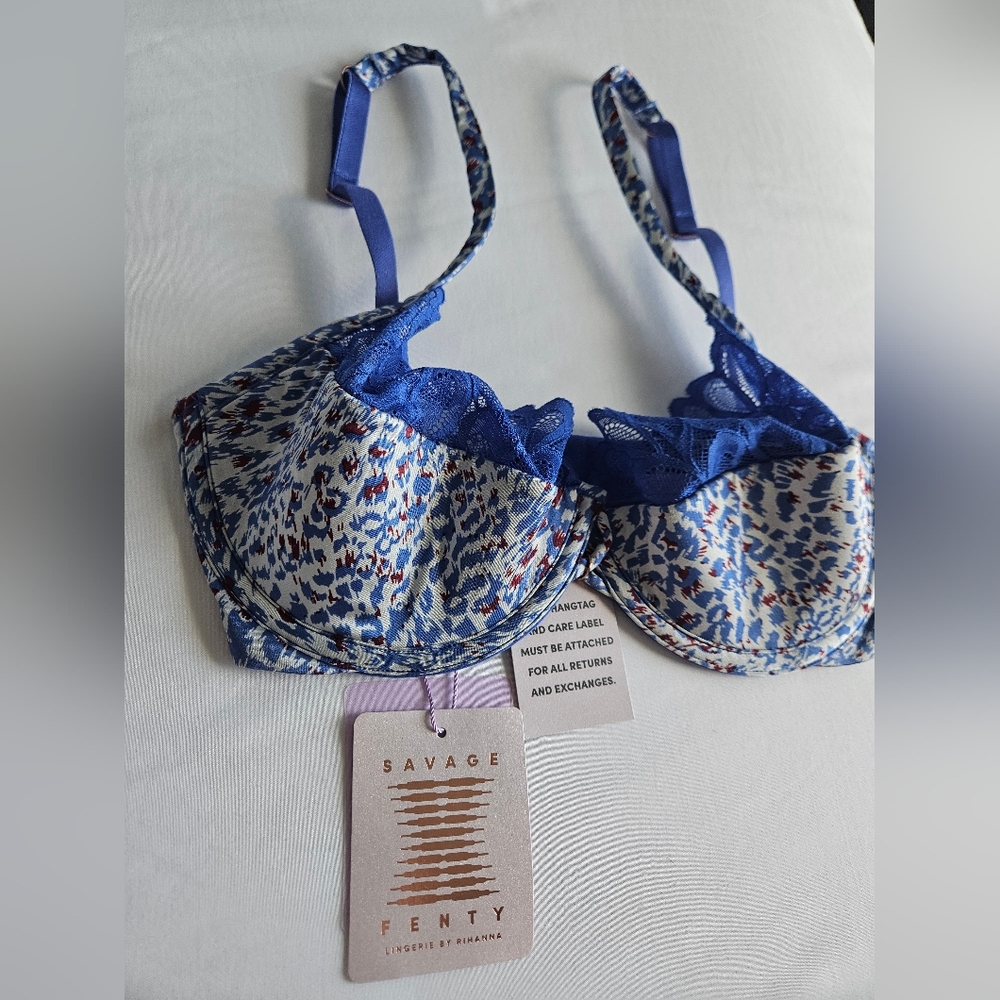 NWT Savage X Fenty Savage Not Sorry Half Cup Bra with Lace 32DD Blue Leopard